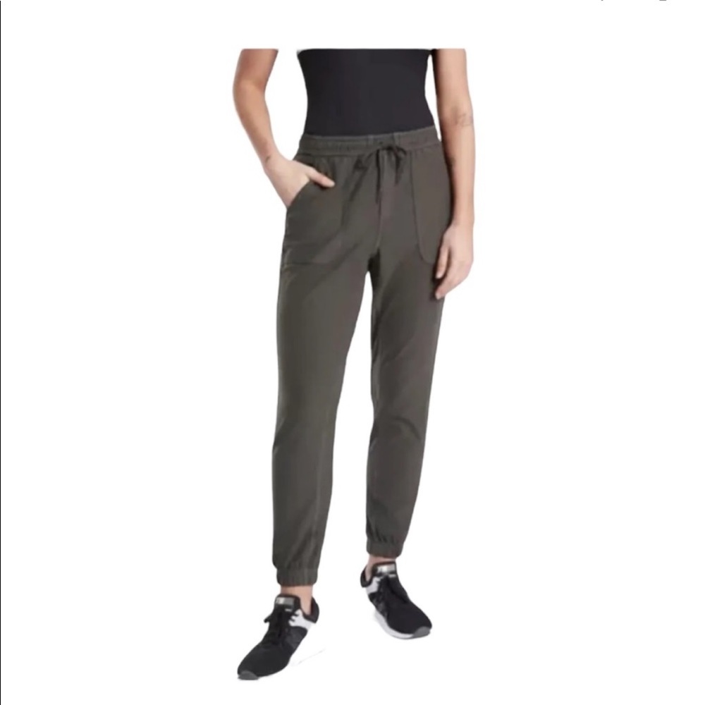 Athleta Farallon Jogger size 4